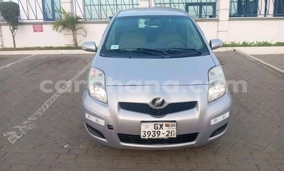 Sayi Na hannu Toyota Vitz Sauran Mota in Accra a Greater Accra