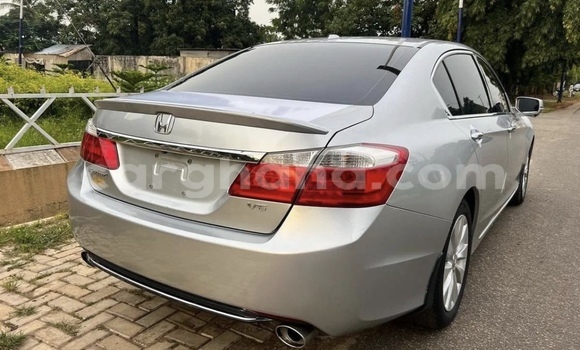 Buy Used Honda Accord Silver Car in Accra in Greater Accra Buy Used Honda Accord Silver Car in Accra in Greater Accra