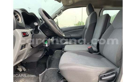 Ra Imported Nissan Urvan funfun Ọkọ̀ in Import - Dubai ni Ashanti Ra Imported Nissan Urvan funfun Ọkọ̀ in Import - Dubai ni Ashanti