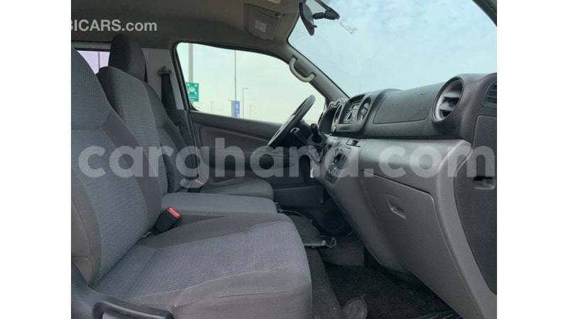 Big with watermark nissan urvan ashanti import dubai 52752