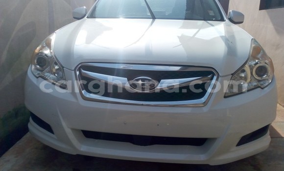 Ra Àlòkù Subaru Legacy funfun Ọkọ̀ in Sekondi–Takoradi Metropolitan ni Oorun Ra Àlòkù Subaru Legacy funfun Ọkọ̀ in Sekondi–Takoradi Metropolitan ni Oorun