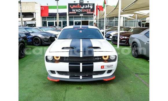 Ra Imported Dodge Challenger funfun Ọkọ̀ in Import - Dubai ni Ashanti Ra Imported Dodge Challenger funfun Ọkọ̀ in Import - Dubai ni Ashanti
