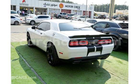 Ra Imported Dodge Challenger funfun Ọkọ̀ in Import - Dubai ni Ashanti Ra Imported Dodge Challenger funfun Ọkọ̀ in Import - Dubai ni Ashanti
