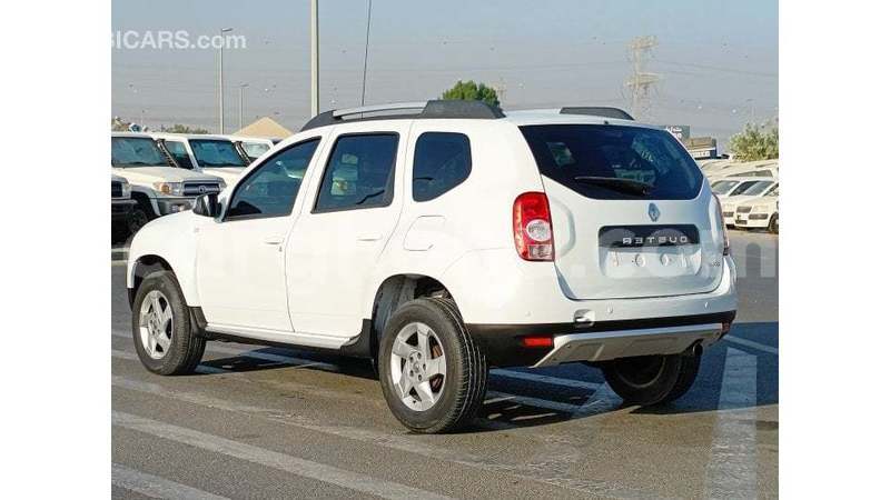 Big with watermark renault duster ashanti import dubai 52788