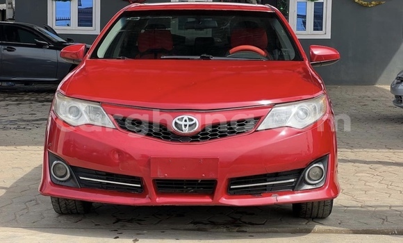 Ra Àlòkù Toyota Camry Red Ọkọ̀ in Accra ni Greater Accra