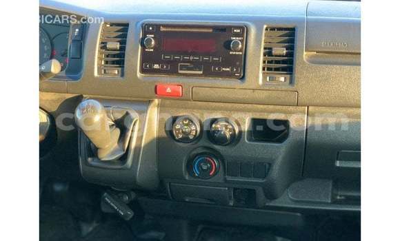 Ra Imported Toyota Hiace funfun Ọkọ̀ in Import - Dubai ni Ashanti Ra Imported Toyota Hiace funfun Ọkọ̀ in Import - Dubai ni Ashanti