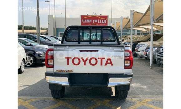 Ra Imported Toyota Hilux funfun Ọkọ̀ in Import - Dubai ni Ashanti Ra Imported Toyota Hilux funfun Ọkọ̀ in Import - Dubai ni Ashanti