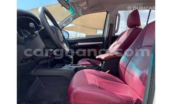 Ra Imported Toyota Hilux funfun Ọkọ̀ in Import - Dubai ni Ashanti Ra Imported Toyota Hilux funfun Ọkọ̀ in Import - Dubai ni Ashanti