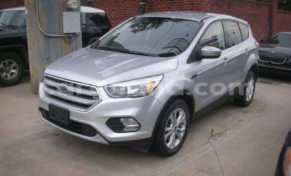 Sayi Na hannu Ford Escape Azurfa Mota in Accra a Greater Accra