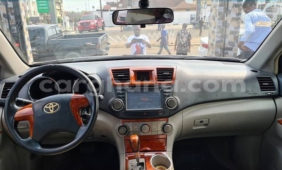 Ra Àlòkù Toyota Highlander Silver Ọkọ̀ in Sekondi–Takoradi Metropolitan ni Oorun Ra Àlòkù Toyota Highlander Silver Ọkọ̀ in Sekondi–Takoradi Metropolitan ni Oorun