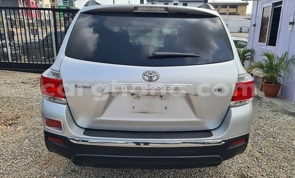 Ra Àlòkù Toyota Highlander Silver Ọkọ̀ in Sekondi–Takoradi Metropolitan ni Oorun Ra Àlòkù Toyota Highlander Silver Ọkọ̀ in Sekondi–Takoradi Metropolitan ni Oorun