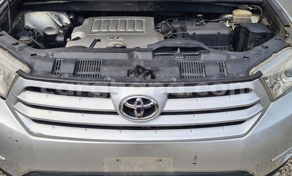Ra Àlòkù Toyota Highlander Silver Ọkọ̀ in Sekondi–Takoradi Metropolitan ni Oorun Ra Àlòkù Toyota Highlander Silver Ọkọ̀ in Sekondi–Takoradi Metropolitan ni Oorun