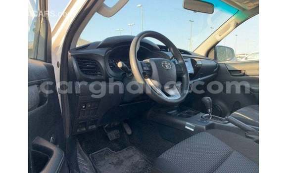 Sayi Imported Toyota Hilux White Mota in Import - Dubai a Ashanti Sayi Imported Toyota Hilux White Mota in Import - Dubai a Ashanti