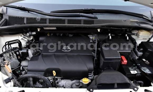 Sayi Na hannu Toyota Sienna White Mota in Accra a Greater Accra Sayi Na hannu Toyota Sienna White Mota in Accra a Greater Accra