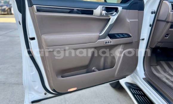 Sayi Na hannu Lexus GX White Mota in Accra a Greater Accra Sayi Na hannu Lexus GX White Mota in Accra a Greater Accra
