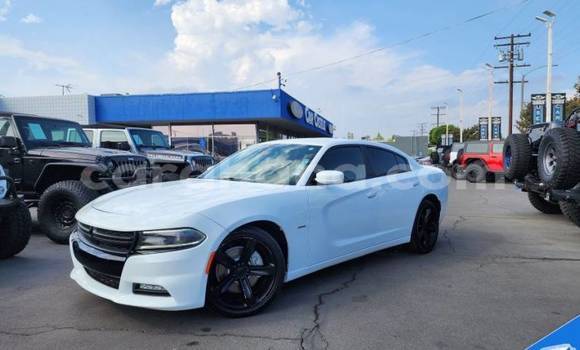 Buy Used Dodge Charger White Car in Accra in Greater Accra Buy Used Dodge Charger White Car in Accra in Greater Accra