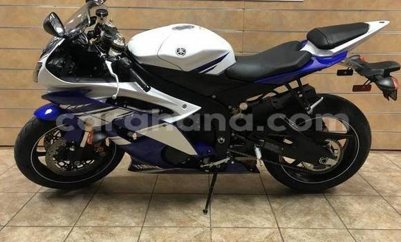 Sayi Na hannu Yamaha YFZ Sauran Motsi in Abura a Tsakiya Sayi Na hannu Yamaha YFZ Sauran Motsi in Abura a Tsakiya