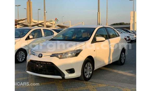 Ra Imported Toyota Yaris funfun Ọkọ̀ in Import - Dubai ni Ashanti Ra Imported Toyota Yaris funfun Ọkọ̀ in Import - Dubai ni Ashanti