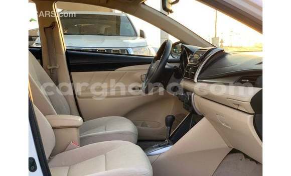 Ra Imported Toyota Yaris funfun Ọkọ̀ in Import - Dubai ni Ashanti Ra Imported Toyota Yaris funfun Ọkọ̀ in Import - Dubai ni Ashanti