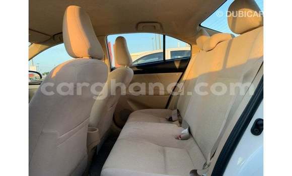 Ra Imported Toyota Yaris funfun Ọkọ̀ in Import - Dubai ni Ashanti Ra Imported Toyota Yaris funfun Ọkọ̀ in Import - Dubai ni Ashanti