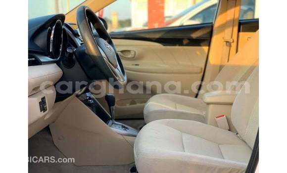 Ra Imported Toyota Yaris funfun Ọkọ̀ in Import - Dubai ni Ashanti Ra Imported Toyota Yaris funfun Ọkọ̀ in Import - Dubai ni Ashanti