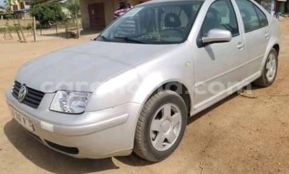 Ra Àlòkù Volkswagen Golf funfun Ọkọ̀ in Accra ni Greater Accra Ra Àlòkù Volkswagen Golf funfun Ọkọ̀ in Accra ni Greater Accra