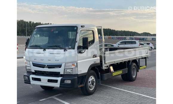 Ra Imported Mitsubishi i funfun Ọkọ̀ in Import - Dubai ni Ashanti Ra Imported Mitsubishi i funfun Ọkọ̀ in Import - Dubai ni Ashanti