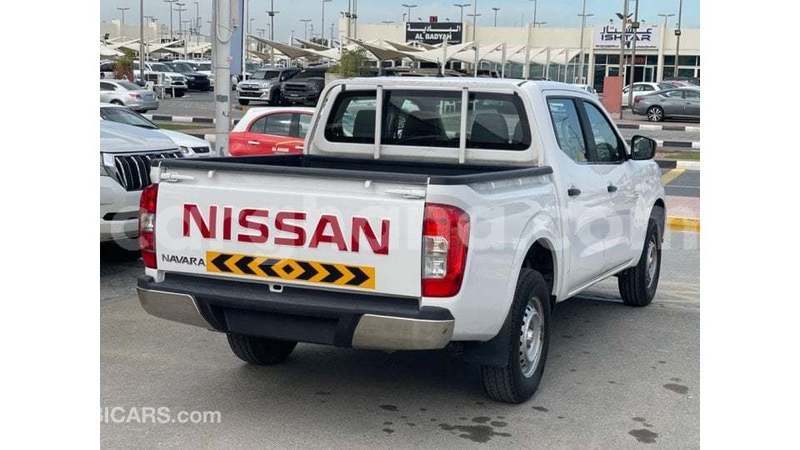 Big with watermark nissan navara ashanti import dubai 52854