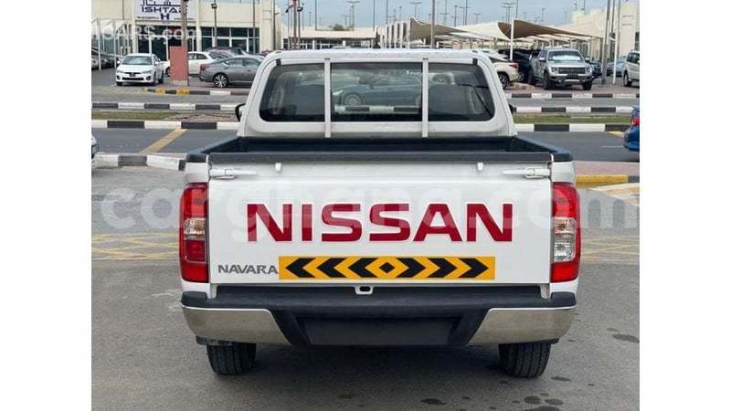 Big with watermark nissan navara ashanti import dubai 52854