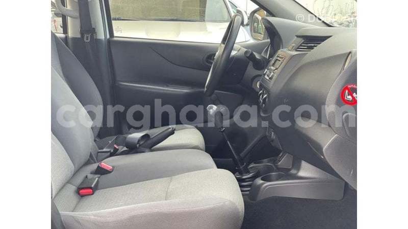 Big with watermark nissan navara ashanti import dubai 52854