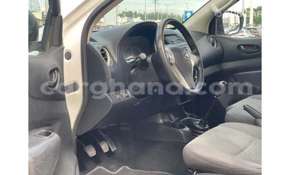 Ra Imported Nissan Navara funfun Ọkọ̀ in Import - Dubai ni Ashanti Ra Imported Nissan Navara funfun Ọkọ̀ in Import - Dubai ni Ashanti