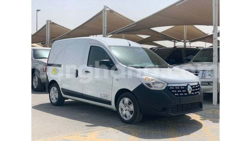 Big with watermark renault 19 ashanti import dubai 52856