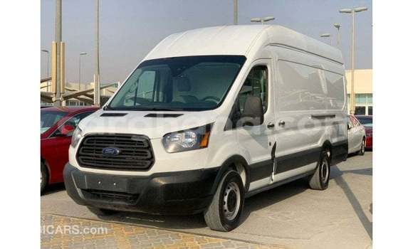 Ra Imported Ford Club Wagon funfun Ọkọ̀ in Import - Dubai ni Ashanti Ra Imported Ford Club Wagon funfun Ọkọ̀ in Import - Dubai ni Ashanti