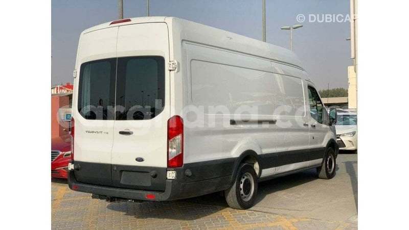 Big with watermark ford club wagon ashanti import dubai 52857