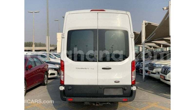 Big with watermark ford club wagon ashanti import dubai 52857