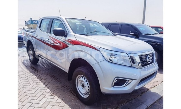 Sayi Na hannu Nissan Navara Azurfa Mota in Accra a Greater Accra Sayi Na hannu Nissan Navara Azurfa Mota in Accra a Greater Accra