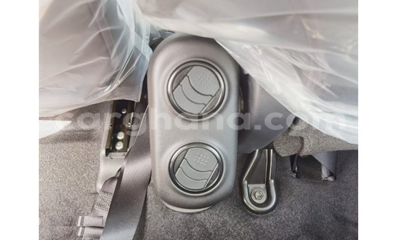 Sayi Na hannu Nissan Navara Azurfa Mota in Accra a Greater Accra Sayi Na hannu Nissan Navara Azurfa Mota in Accra a Greater Accra