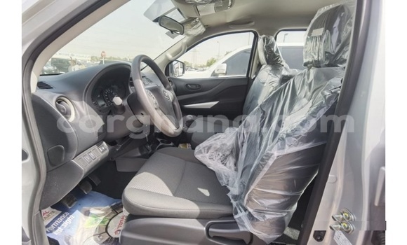 Sayi Na hannu Nissan Navara Azurfa Mota in Accra a Greater Accra Sayi Na hannu Nissan Navara Azurfa Mota in Accra a Greater Accra