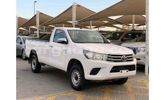 Ra Imported Toyota Hilux funfun Ọkọ̀ in Import - Dubai ni Ashanti Ra Imported Toyota Hilux funfun Ọkọ̀ in Import - Dubai ni Ashanti