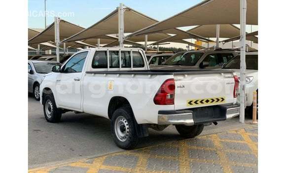 Ra Imported Toyota Hilux funfun Ọkọ̀ in Import - Dubai ni Ashanti Ra Imported Toyota Hilux funfun Ọkọ̀ in Import - Dubai ni Ashanti