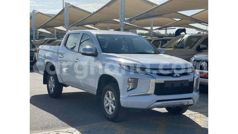 Big with watermark mitsubishi l200 ashanti import dubai 52867