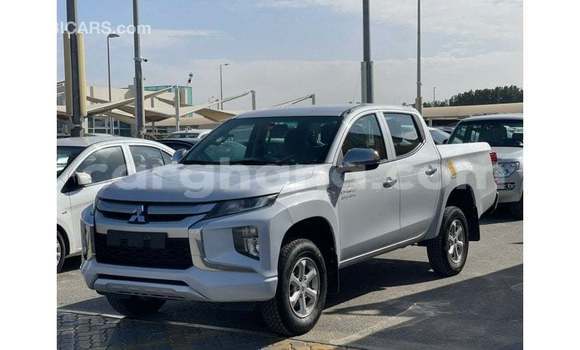 Ra Imported Mitsubishi L200 funfun Ọkọ̀ in Import - Dubai ni Ashanti Ra Imported Mitsubishi L200 funfun Ọkọ̀ in Import - Dubai ni Ashanti