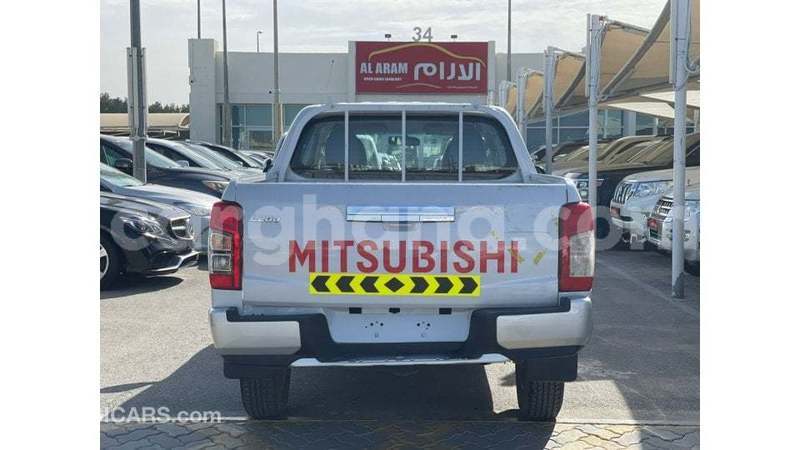 Big with watermark mitsubishi l200 ashanti import dubai 52867