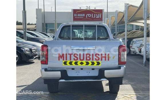 Ra Imported Mitsubishi L200 funfun Ọkọ̀ in Import - Dubai ni Ashanti Ra Imported Mitsubishi L200 funfun Ọkọ̀ in Import - Dubai ni Ashanti