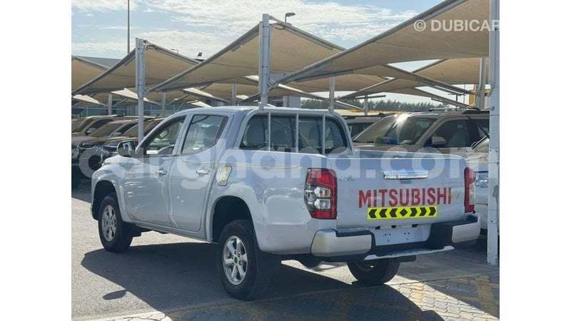 Big with watermark mitsubishi l200 ashanti import dubai 52867