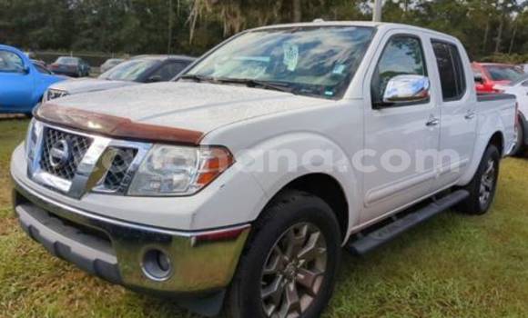 Sayi Na hannu Nissan Frontier White Mota in Accra a Greater Accra Sayi Na hannu Nissan Frontier White Mota in Accra a Greater Accra