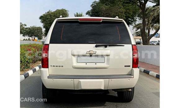 Ra Imported Chevrolet Tahoe funfun Ọkọ̀ in Import - Dubai ni Ashanti Ra Imported Chevrolet Tahoe funfun Ọkọ̀ in Import - Dubai ni Ashanti