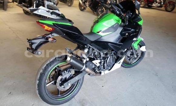 Ra Àlòkù Kawasaki Ninja ZX-10R Alawọ ewe Mọto in Sekondi–Takoradi Metropolitan ni Oorun Ra Àlòkù Kawasaki Ninja ZX-10R Alawọ ewe Mọto in Sekondi–Takoradi Metropolitan ni Oorun