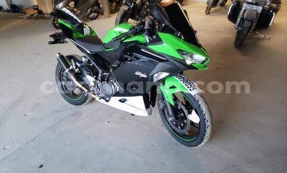 Ra Àlòkù Kawasaki Ninja ZX-10R Alawọ ewe Mọto in Sekondi–Takoradi Metropolitan ni Oorun Ra Àlòkù Kawasaki Ninja ZX-10R Alawọ ewe Mọto in Sekondi–Takoradi Metropolitan ni Oorun