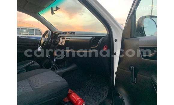 Ra Imported Toyota Hilux funfun Ọkọ̀ in Import - Dubai ni Ashanti Ra Imported Toyota Hilux funfun Ọkọ̀ in Import - Dubai ni Ashanti